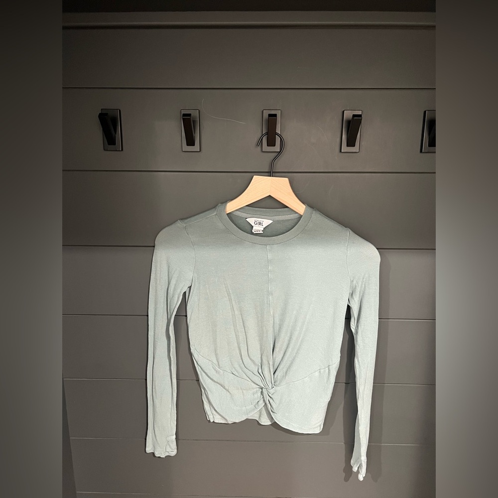 Athleta Girl Knit Light Green Twist Front Long Sleeve Top